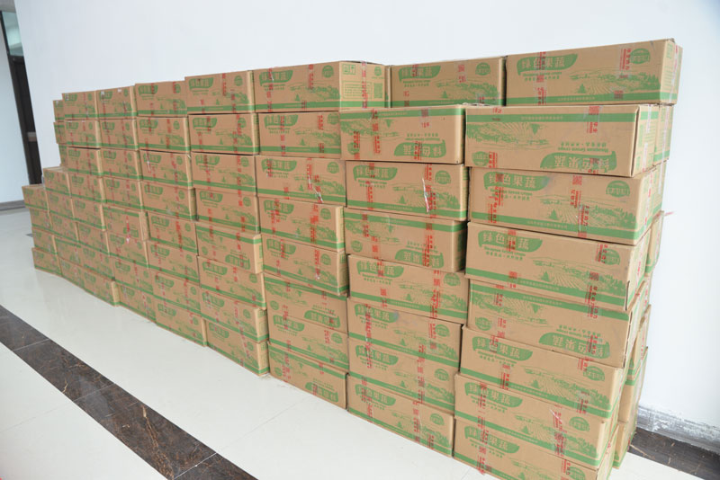 华全集团为员工准备春节福利-华全庄园生态藕